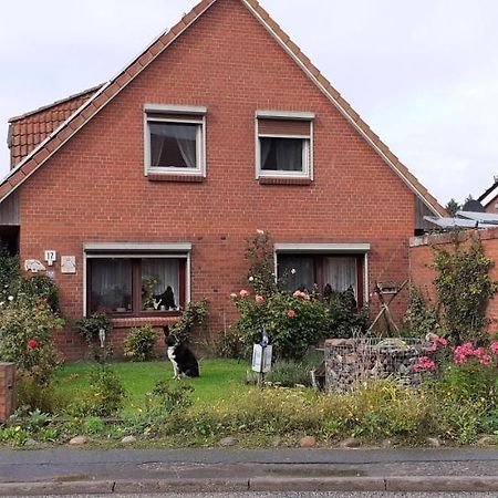 Ferienwohnung-Wildblume Petersdorf auf Fehmarn エクステリア 写真